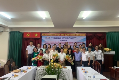 Khoa Chính trị - Hành chính, ĐHQG-HCM tổ chức Tọa đàm: " Rút kinh nghiệm tổ chức giảng dạy các môn lý luận chính trị năm học 2022 – 2023 và sơ kết thí điểm triển khai giảng dạy môn triết học Mác – Lênin theo mô hình “Lớp học đảo ngược”