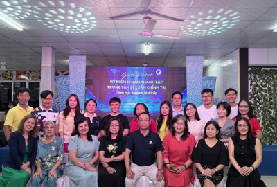 TRUNG TÂM LÝ LUẬN CHÍNH TRỊ ĐHQG-HCM GẶP MẶT VIÊN CHỨC, NGƯỜI LAO ĐỘNG KỶ NIỆM 17 NĂM THÀNH LẬP TRUNG TÂM