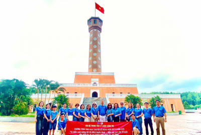 CHI BỘ TRUNG TÂM LÝ LUẬN CHÍNH TRỊ ĐÃ TỔ CHỨC SINH HOẠT CHUYÊN ĐỀ NGOẠI KHÓA VỚI CHỦ ĐỀ “TỪ ĐIỂM CUỐI ĐƯỜNG HỒ CHÍ MINH HUYỀN THOẠI – ĐIỂM CỰC NAM CỦA TỔ QUỐC ĐẾN NIỀM TIN VỀ CON ĐƯỜNG PHÁT TRIỂN CỦA VIỆT NAM” 