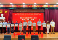 ĐẢNG VIÊN TRUNG TÂM LÝ LUẬN CHÍNH TRỊ ĐHQG-HCM THAM DỰ HỘI NGHỊ ĐẢNG VIÊN LẦN I NĂM 2025